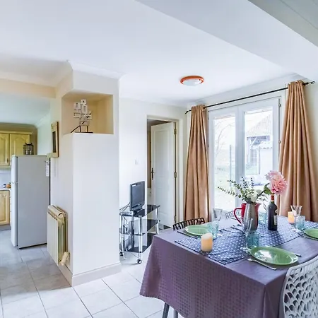 Holiday home Cozy In With Jacuzzi Savignac-sur-Leyze
